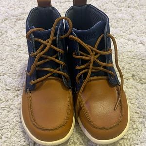 Polo Ralph Lauren boots for your little boy size 13.5 👍🏼💪🏻❤️